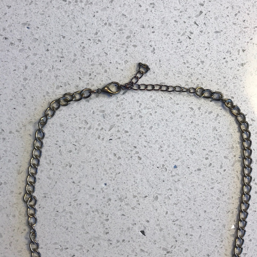 Green statement necklace - Picture 3 of 3